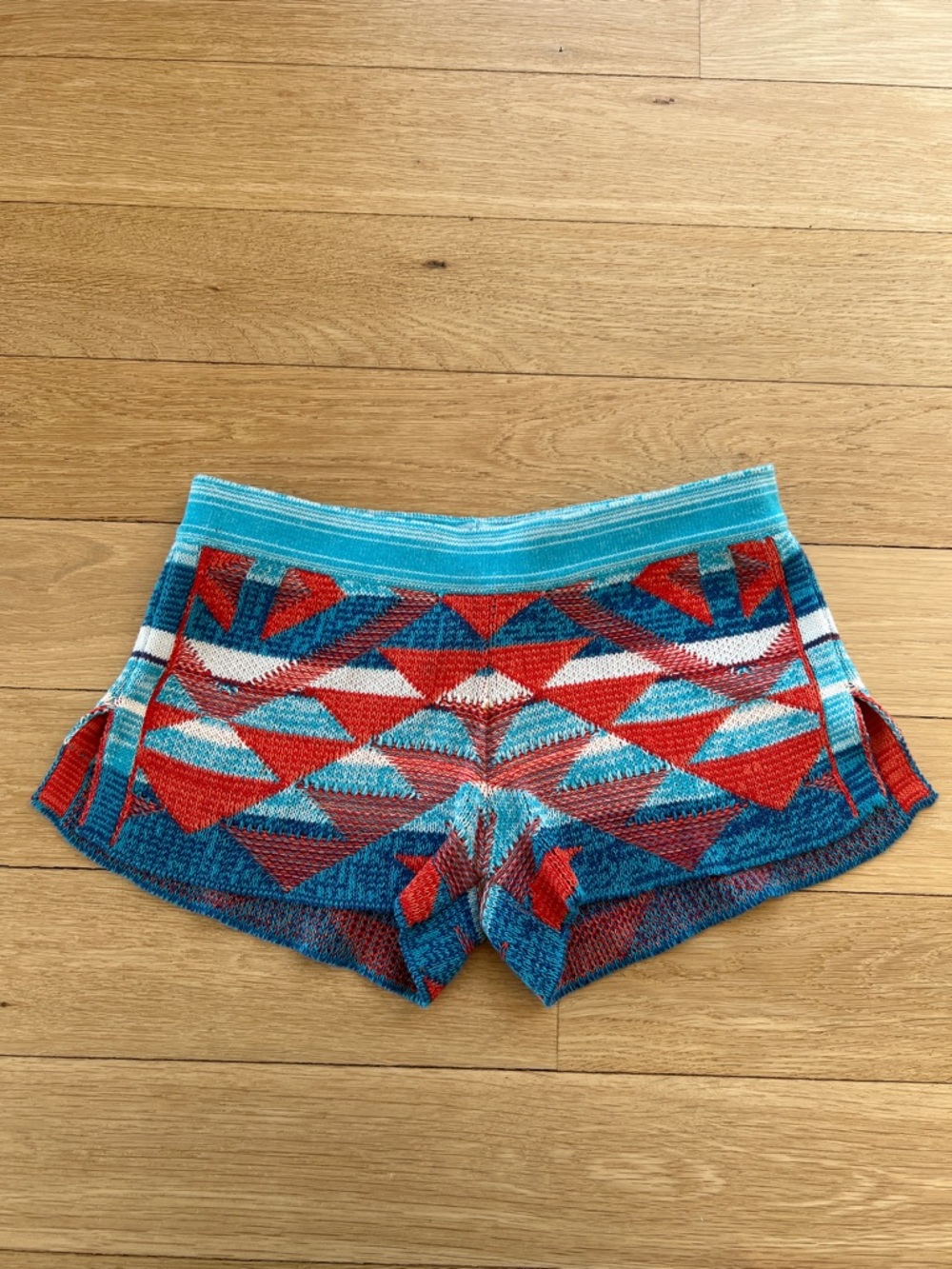 Women's Geometric Knit Shorts in Turquoise & Red